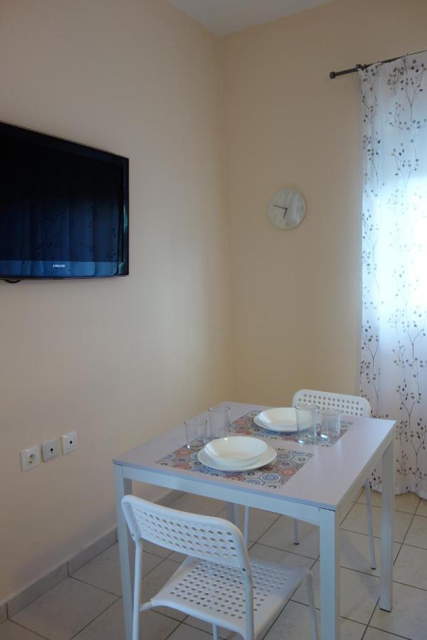 Kiki'S Cosy Apartments Néa Hilí Kültér fotó